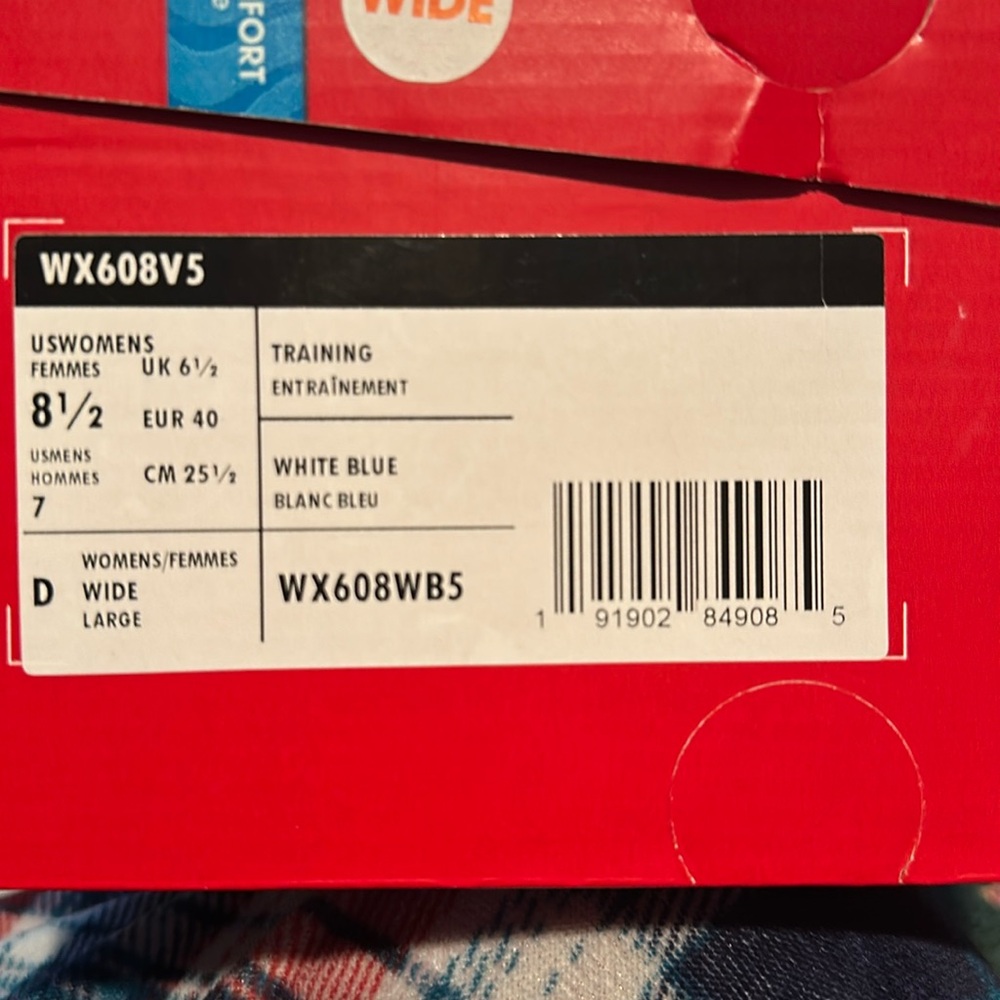 New Balance Women 608V5